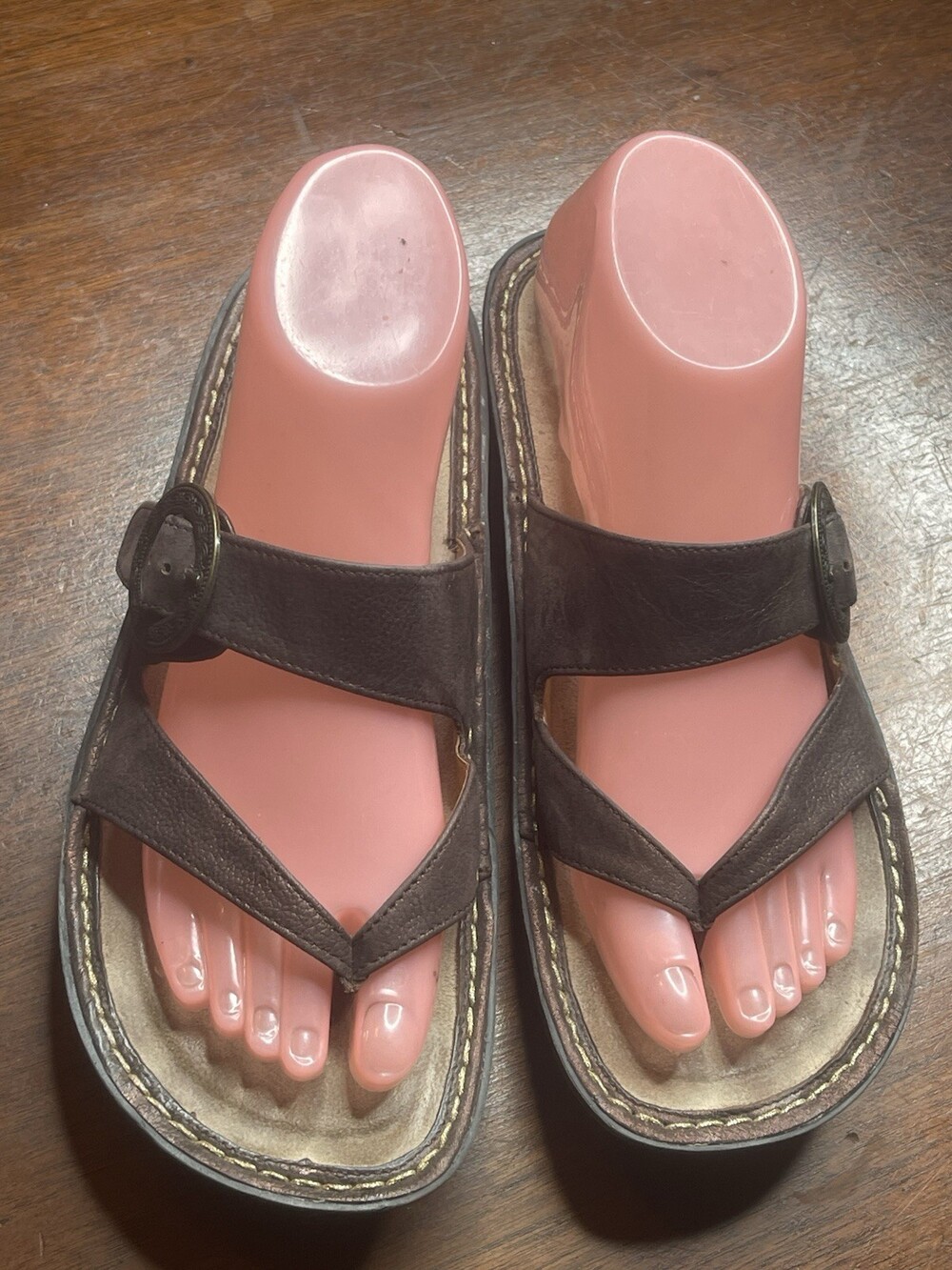 Alegria Womens Size 7 Metallic Leather Sandals Circle Accent Adjustable Straps